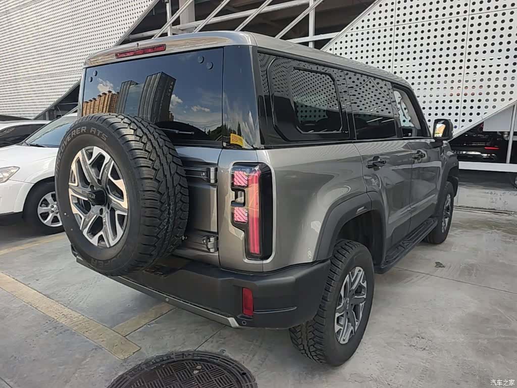 BAIC BJ40, 2025 7