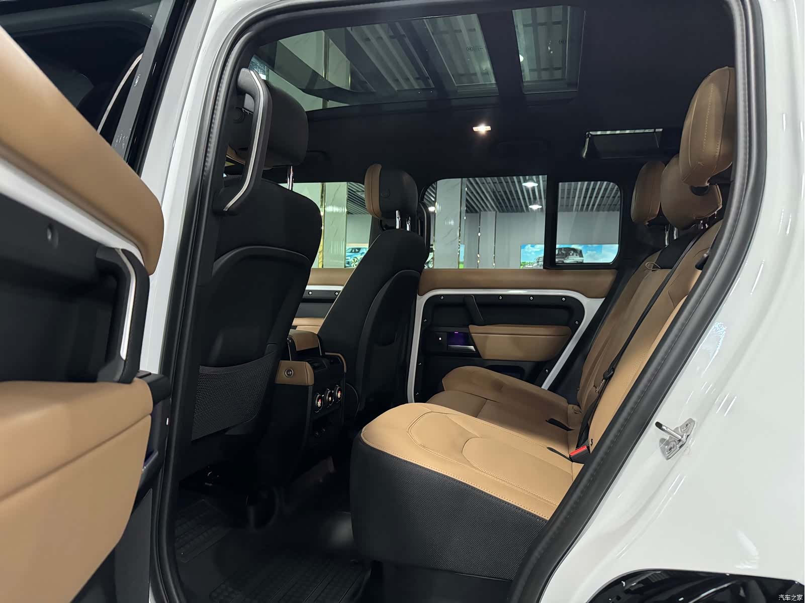 Land Rover Defender, 2026 все фото