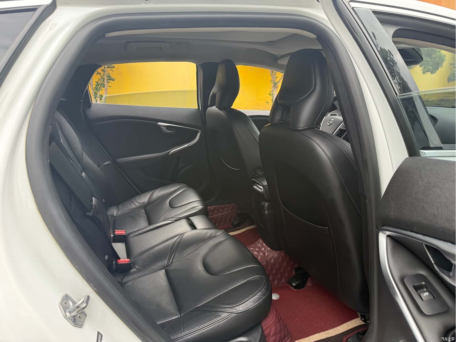Volvo V40, 2016 14