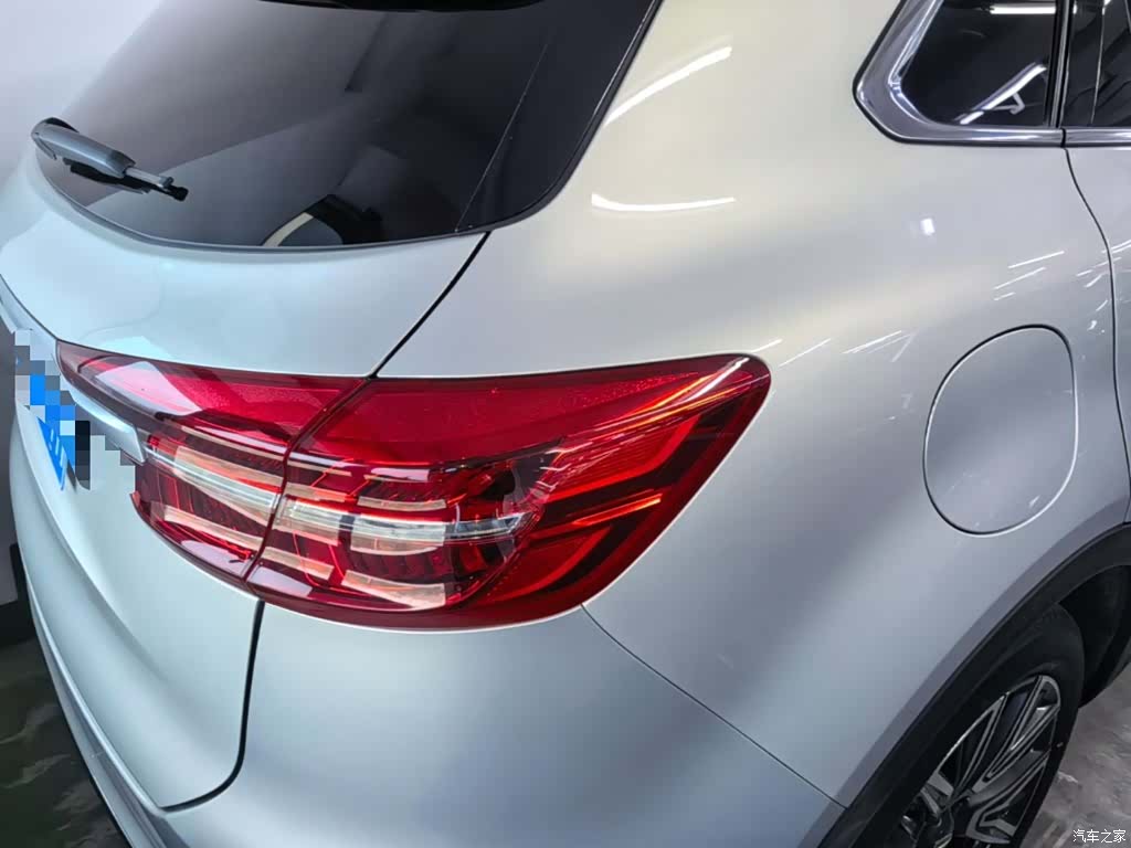 Hongqi HS5, 2022 8