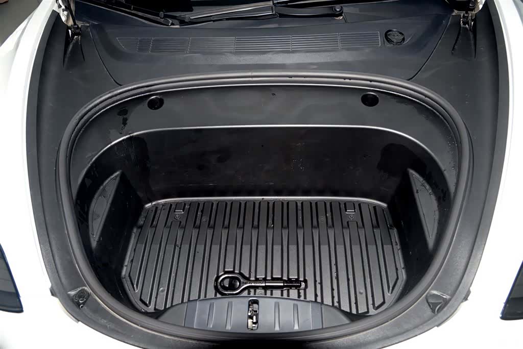 Tesla Model 3, 2021 все фото