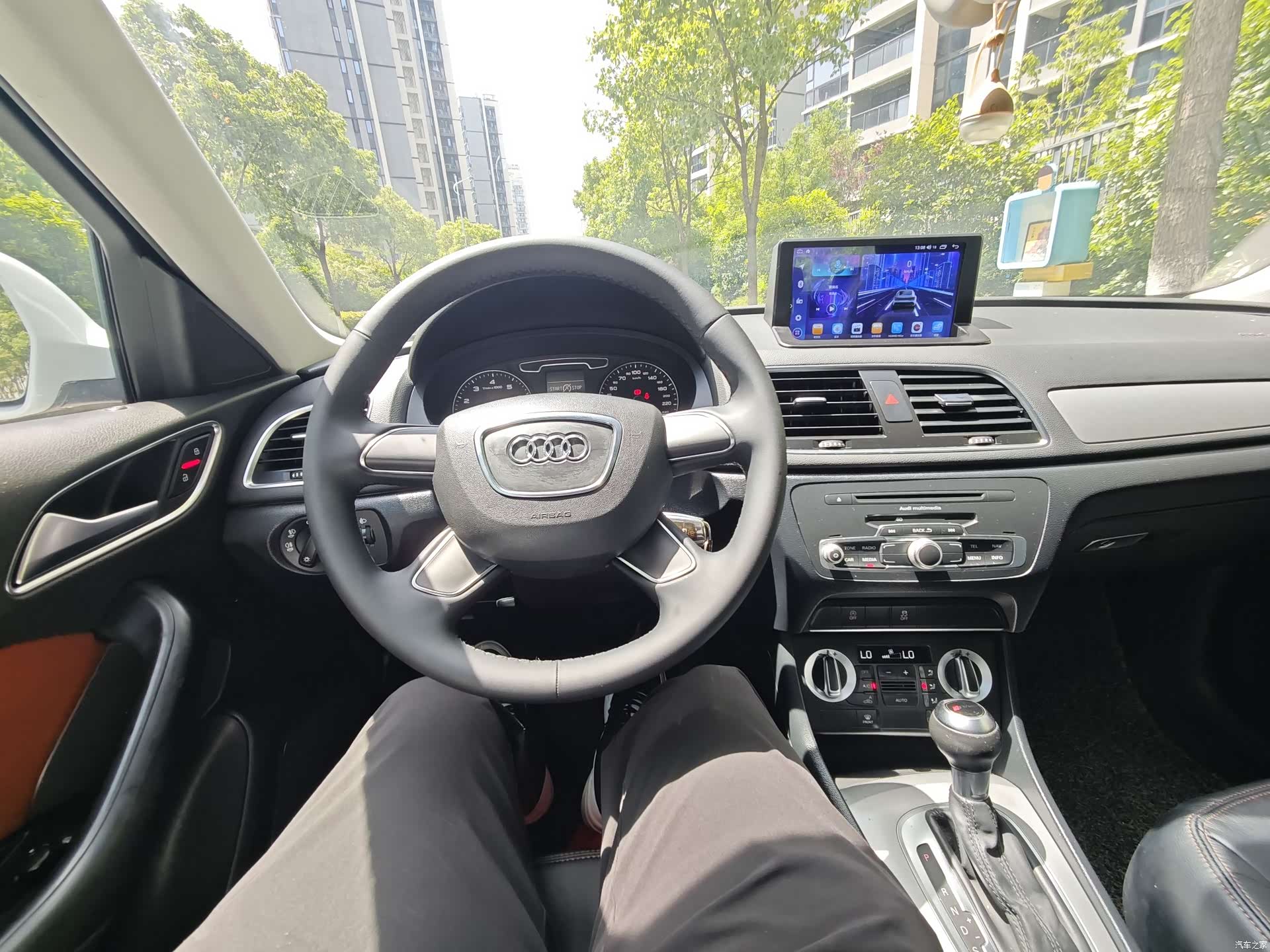 Audi Q3, 2013 9