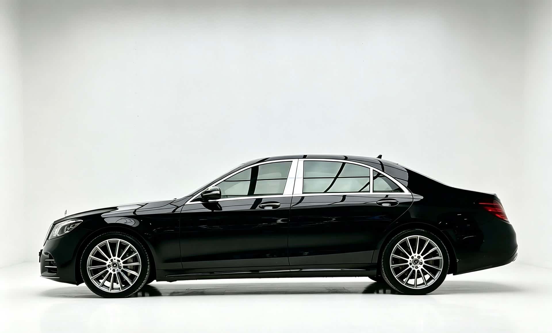 Mercedes-Benz S-Class, 2019 3
