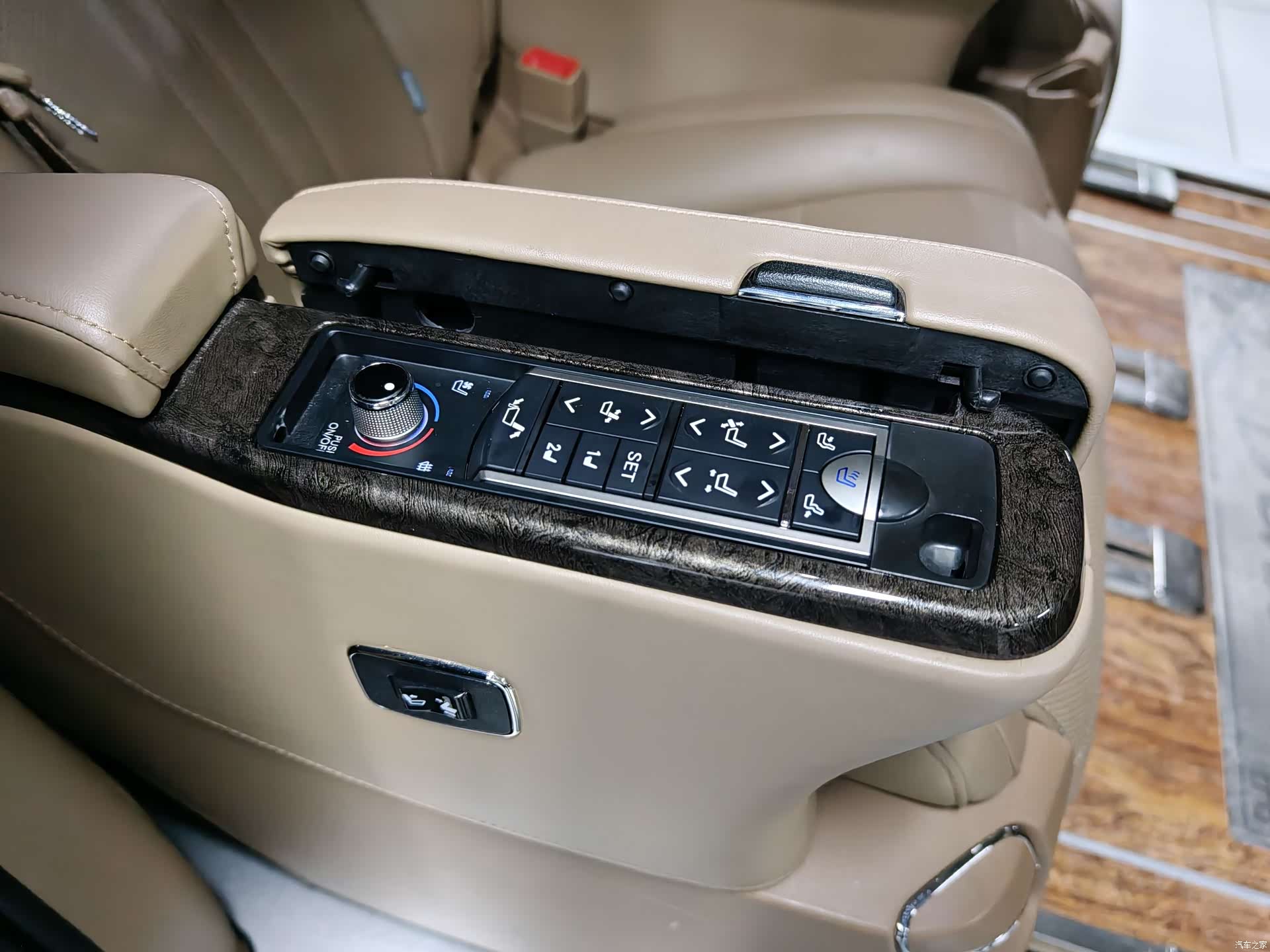 Buick GL8, 2021 10