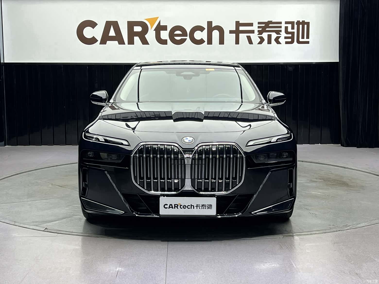 BMW 7 Series, 2023 все фото