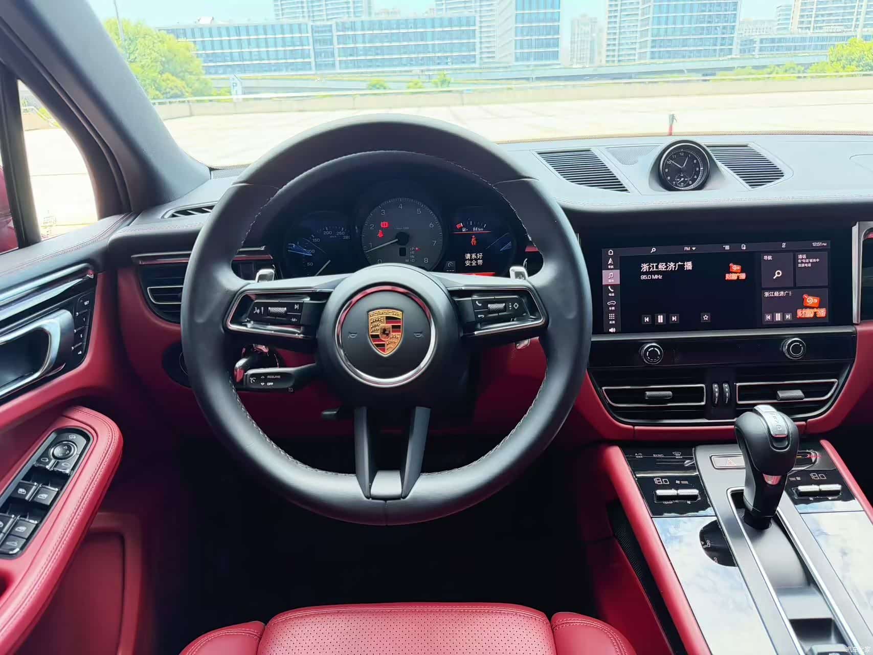 Porsche Macan, 2023 8