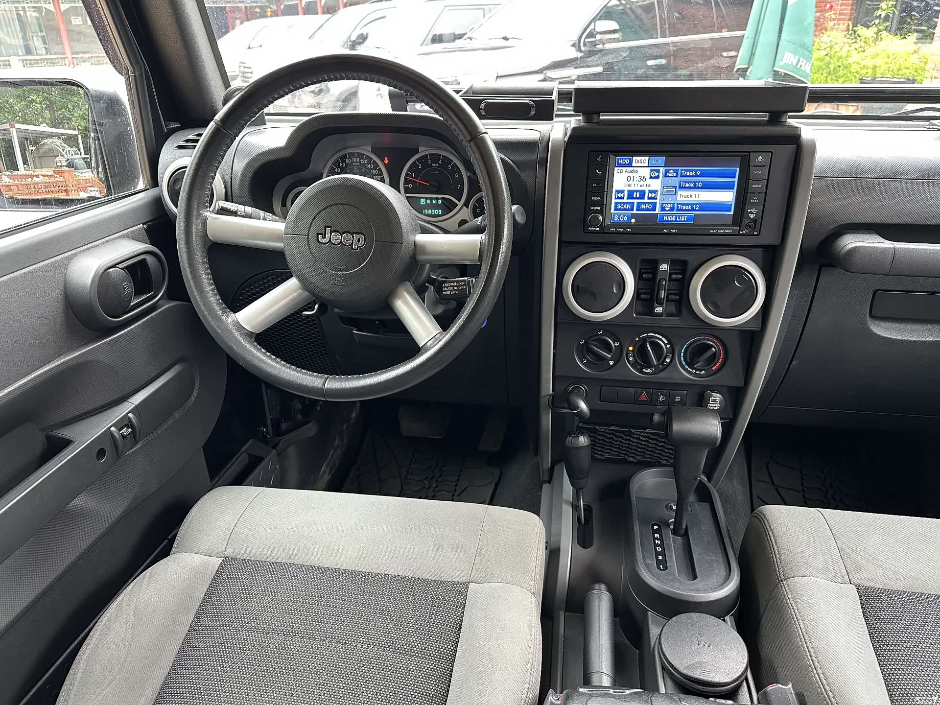 Jeep Wrangler, 2010 16