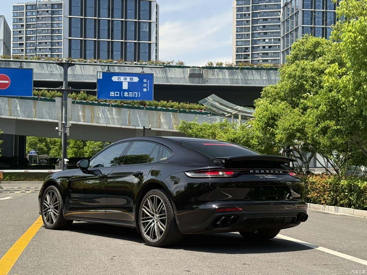 Porsche Panamera, 2023 7
