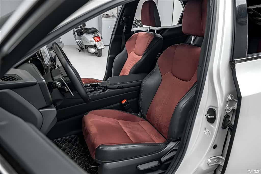 Lexus NX, 2023 22