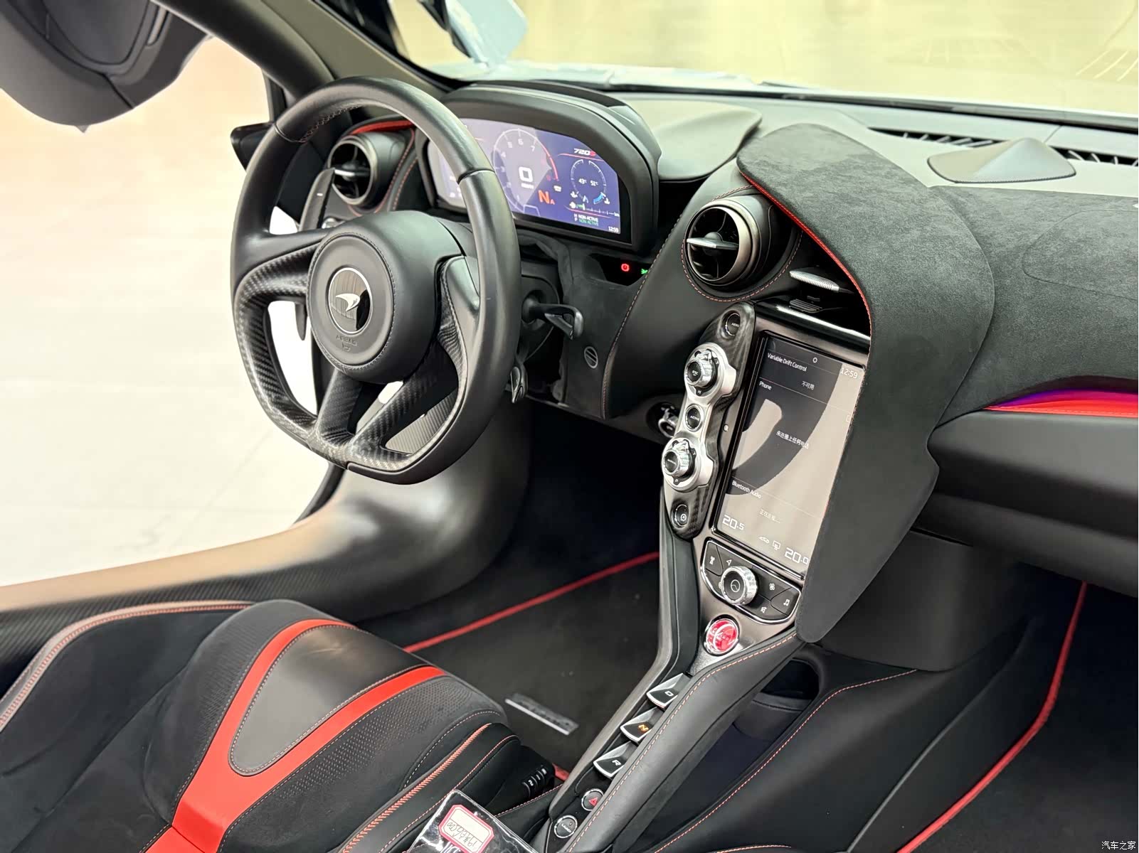 McLaren 720S, 2019 7