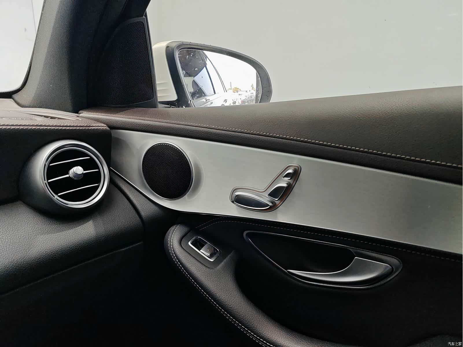 Mercedes-Benz GLC, 2016 16
