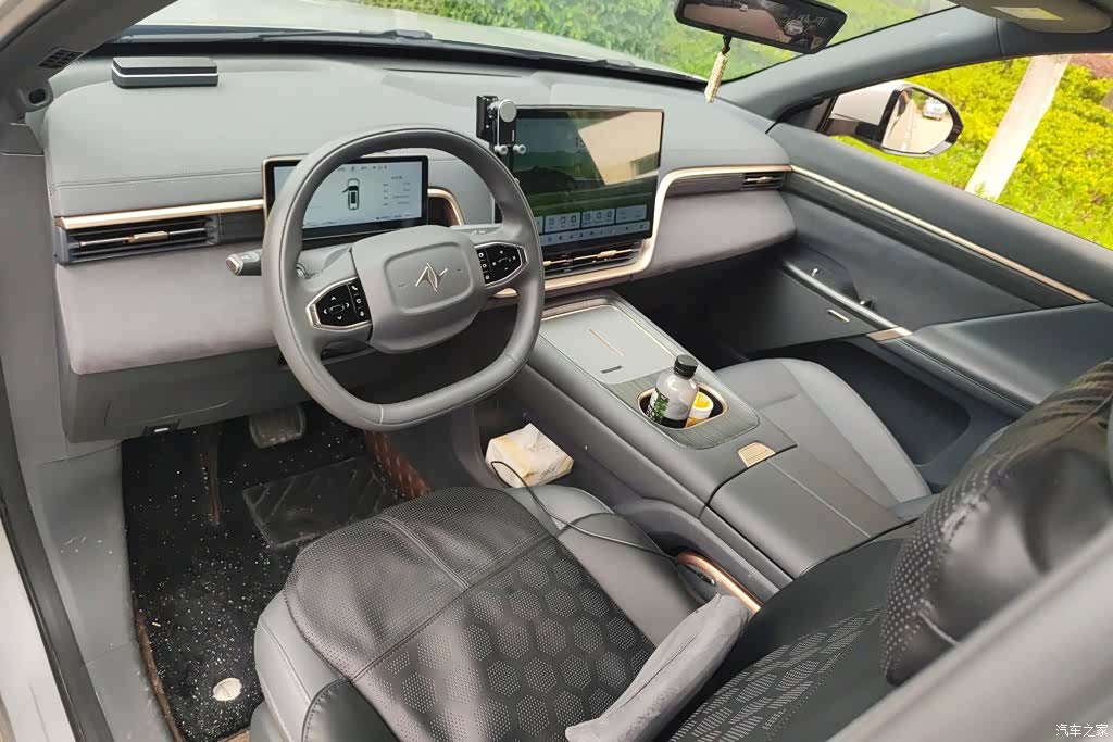 DongFeng eπ008, 2024 12