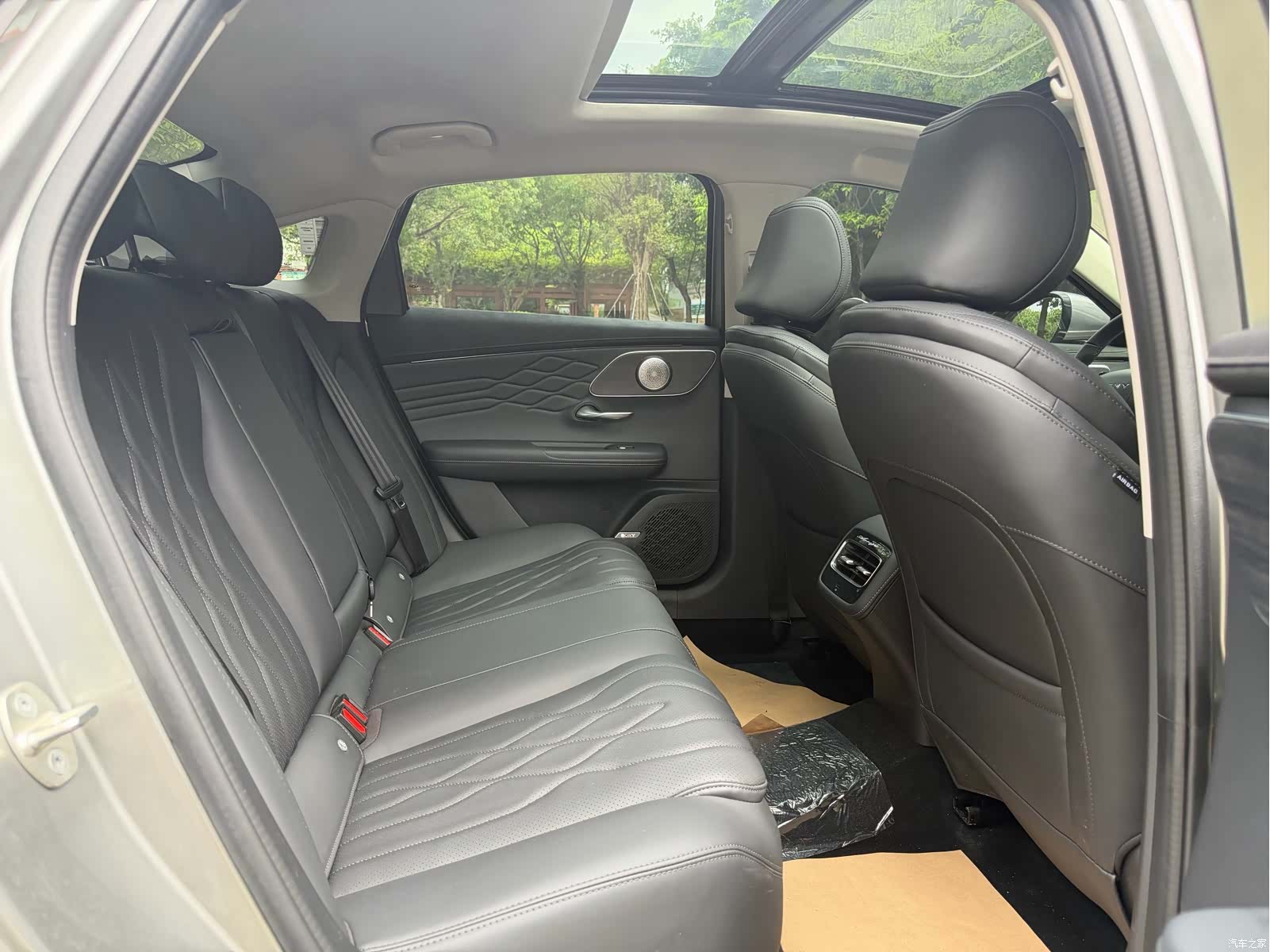 Chery Arrizo 8, 2025 18