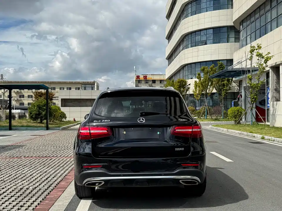 Mercedes-Benz GLC Mercedes-Benz GLC