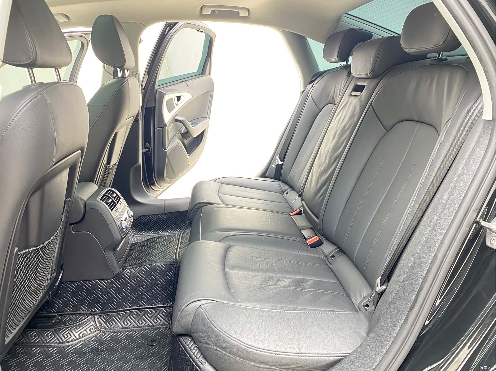 Audi A6L, 2017 14