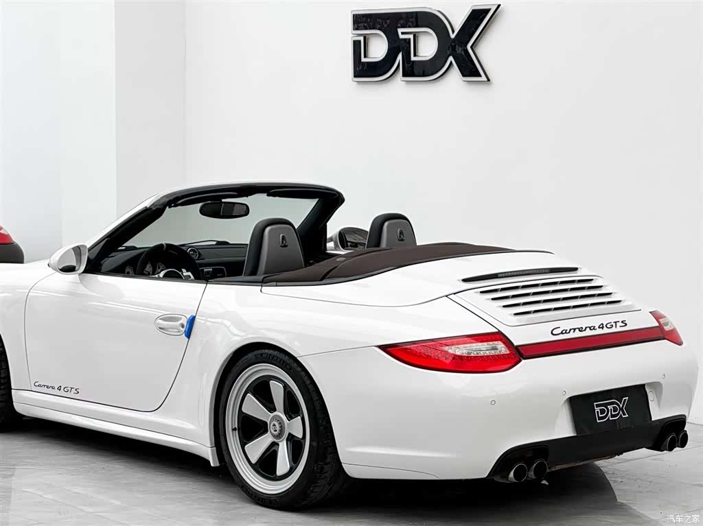 Porsche 911, 2011 8