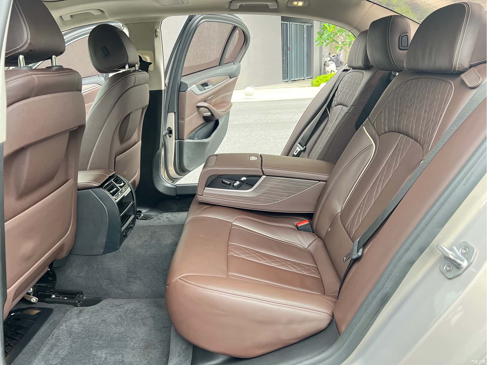 BMW 5 Series, 2017 8