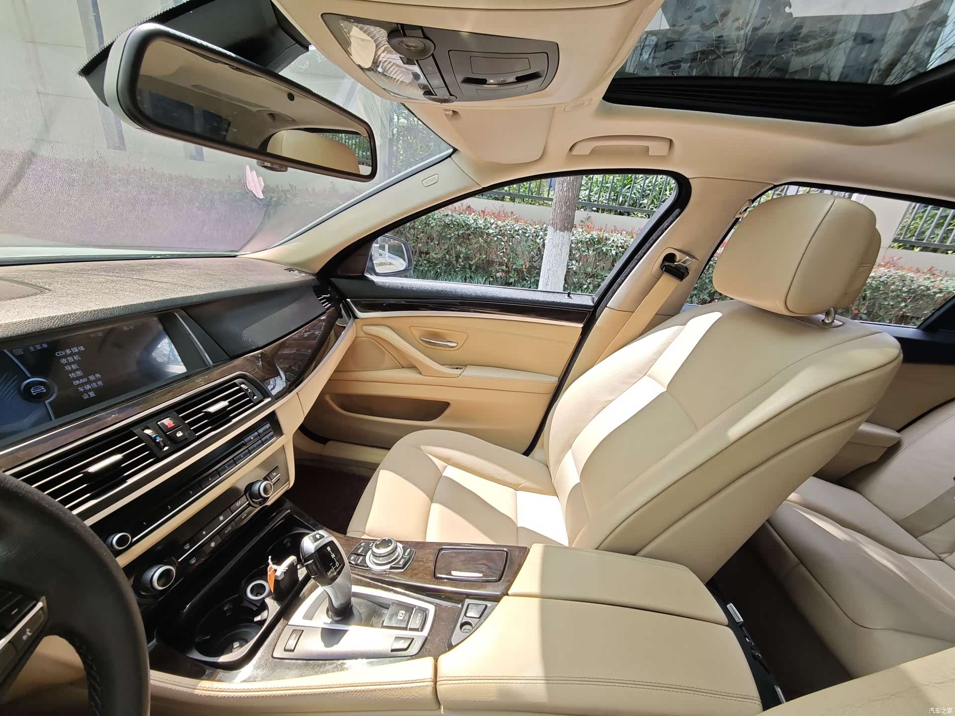 BMW 5 Series, 2012 10