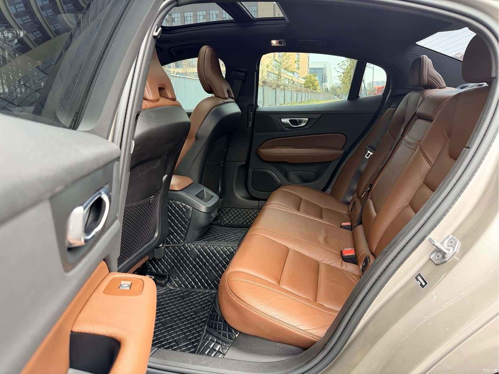 Volvo S60, 2021 14