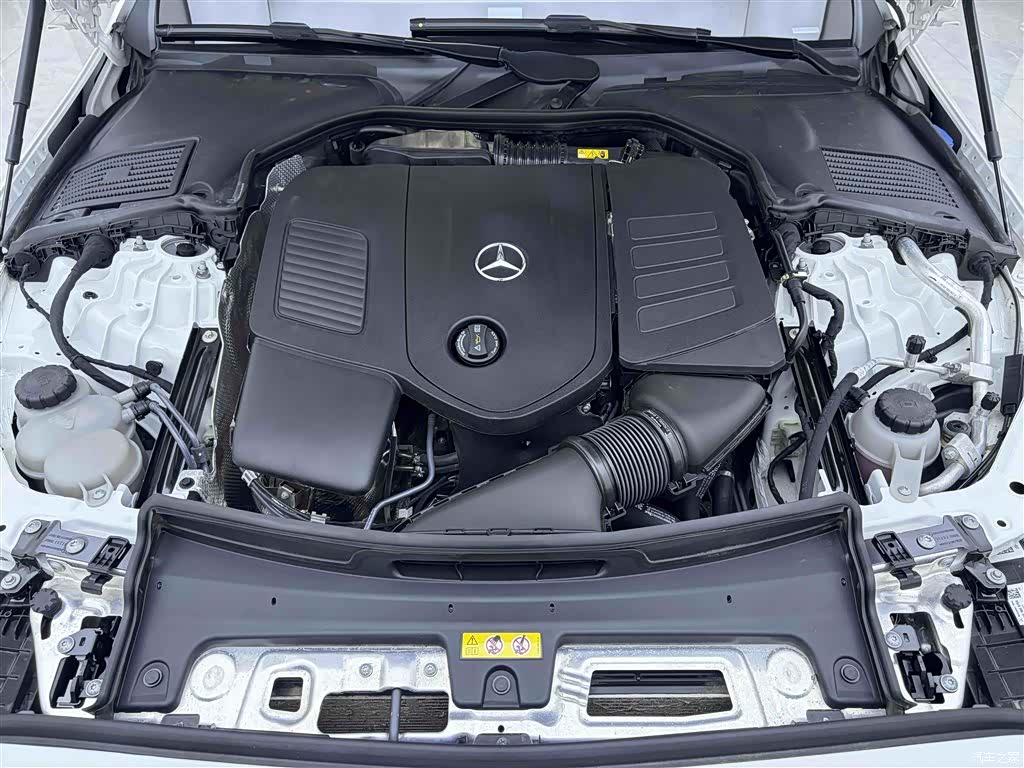 Mercedes-Benz C-Class, 2024 10