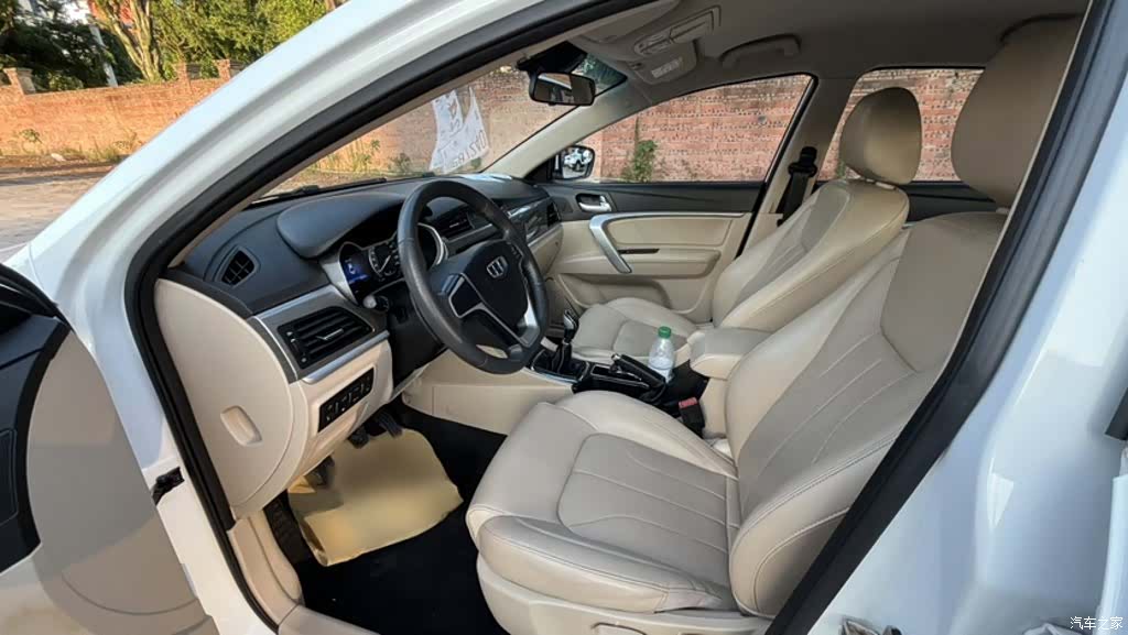 Geely Emgrand, 2017 9
