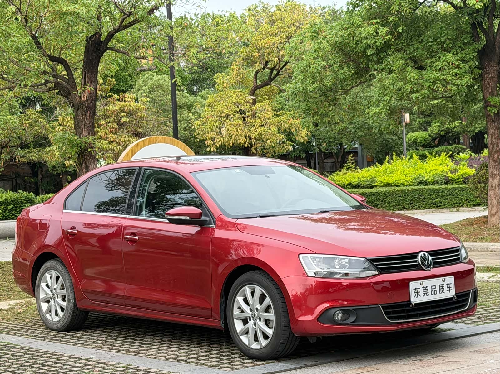 Volkswagen Sagitar, 2012 3