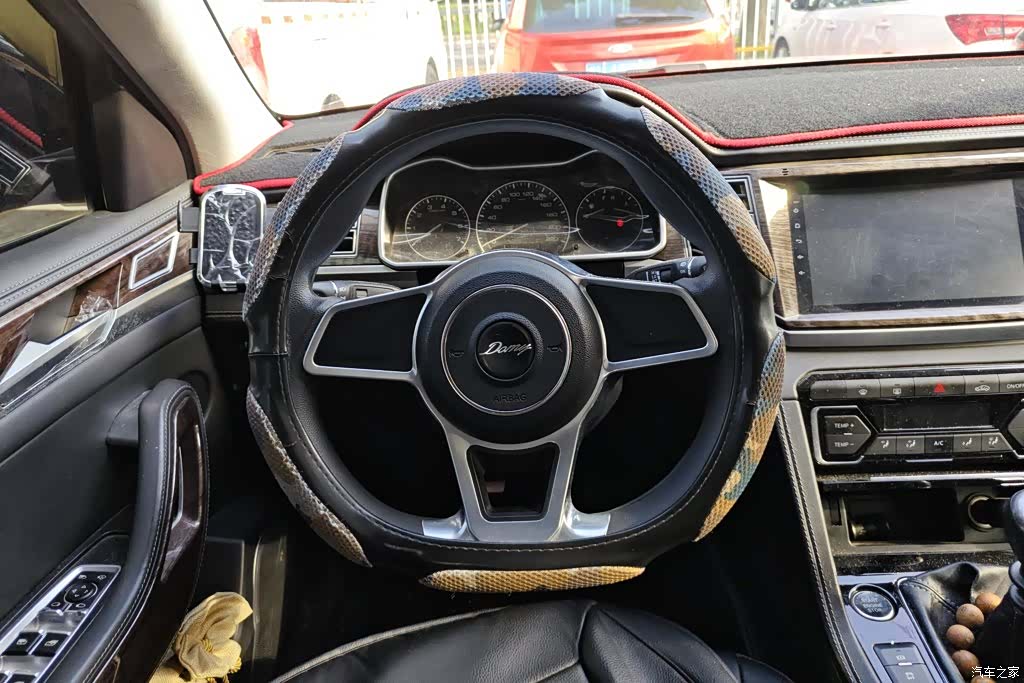 Zotye X7, 2018 15