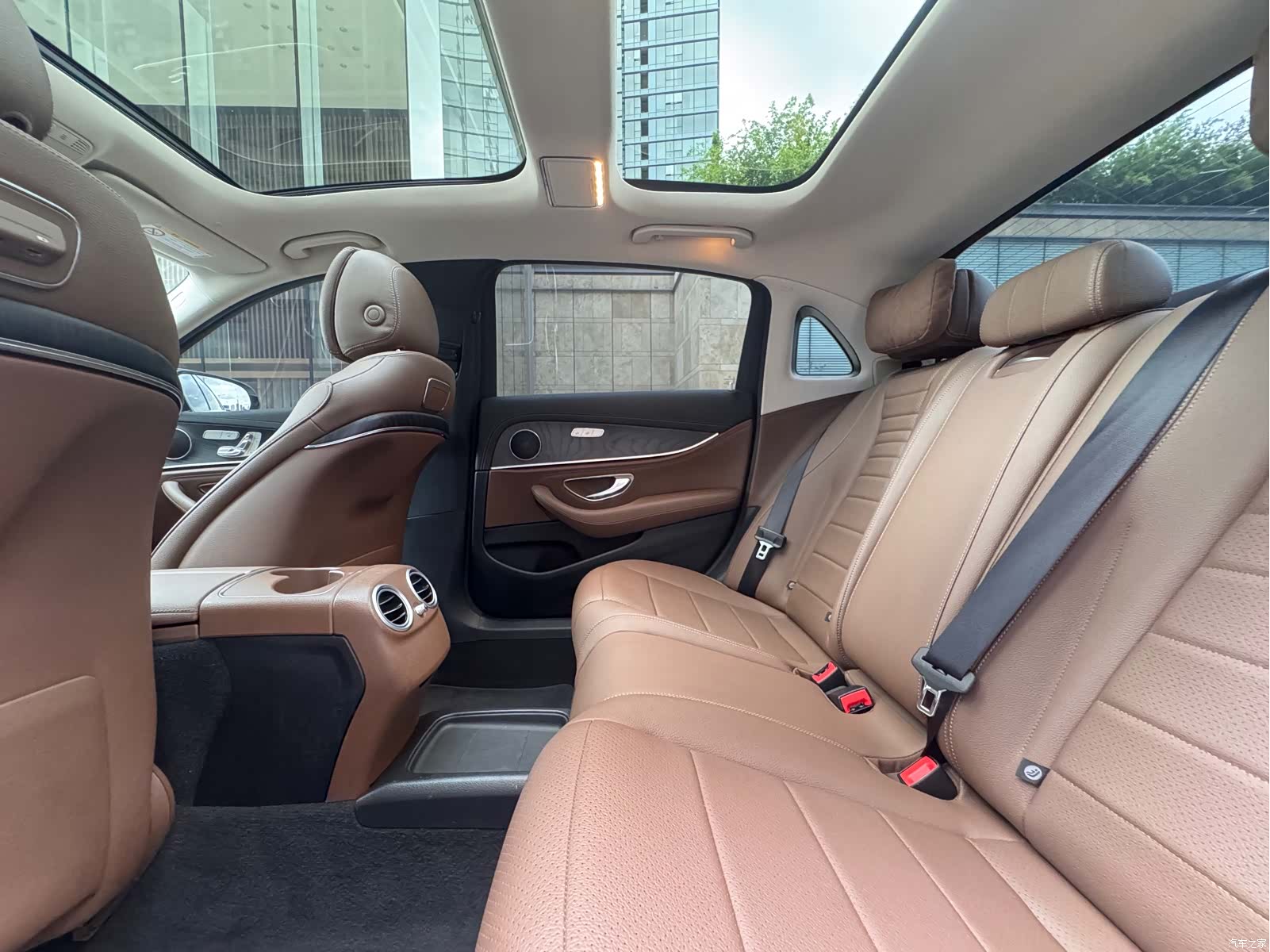 Mercedes-Benz E-Class, 2018 18