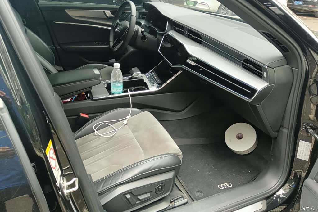Audi A6L, 2022 8