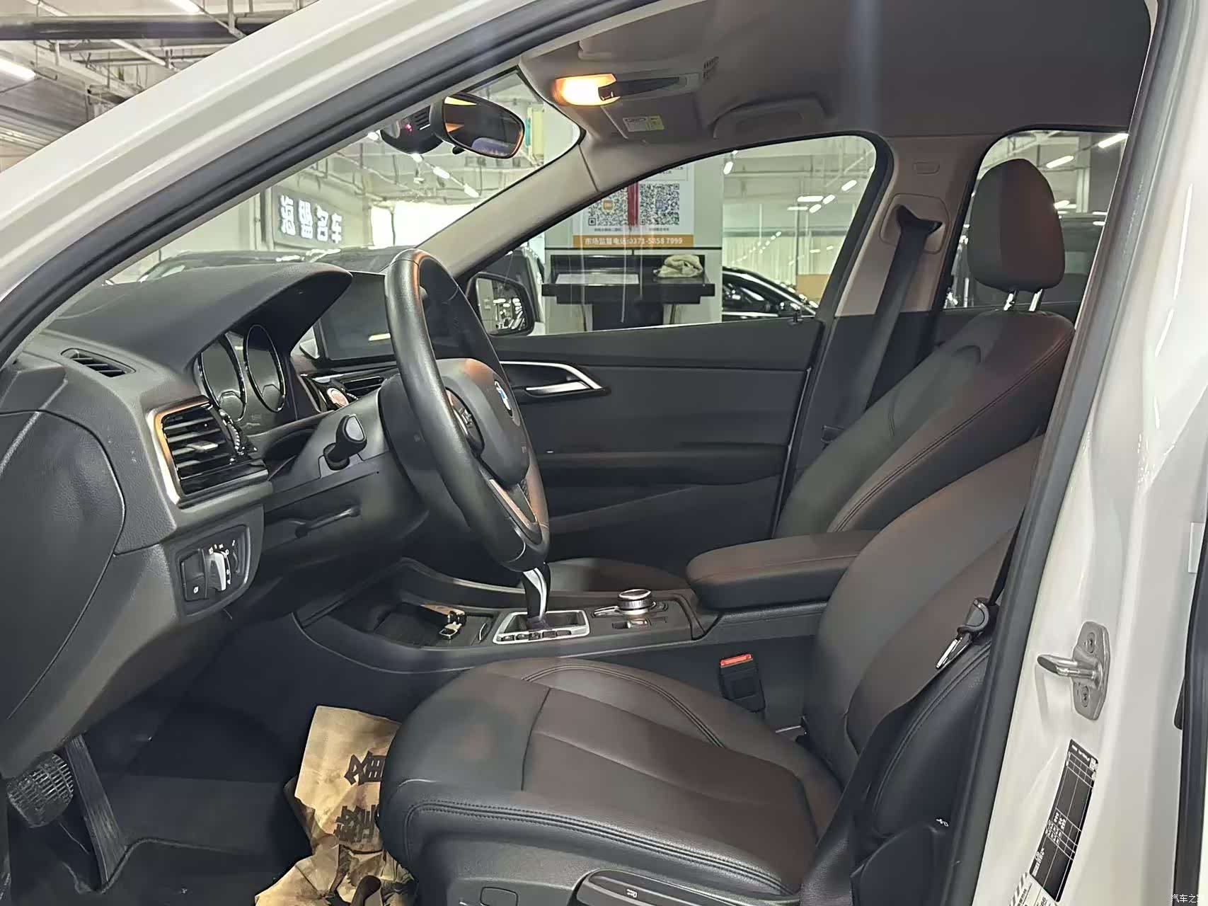 BMW 1 Series, 2021 все фото