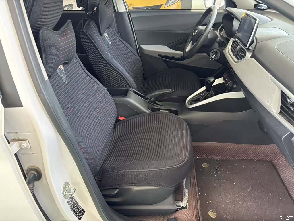 Wuling 510, 2021 25