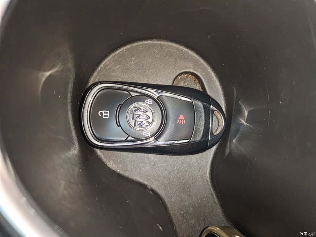 Buick Envision Plus, 2016 9