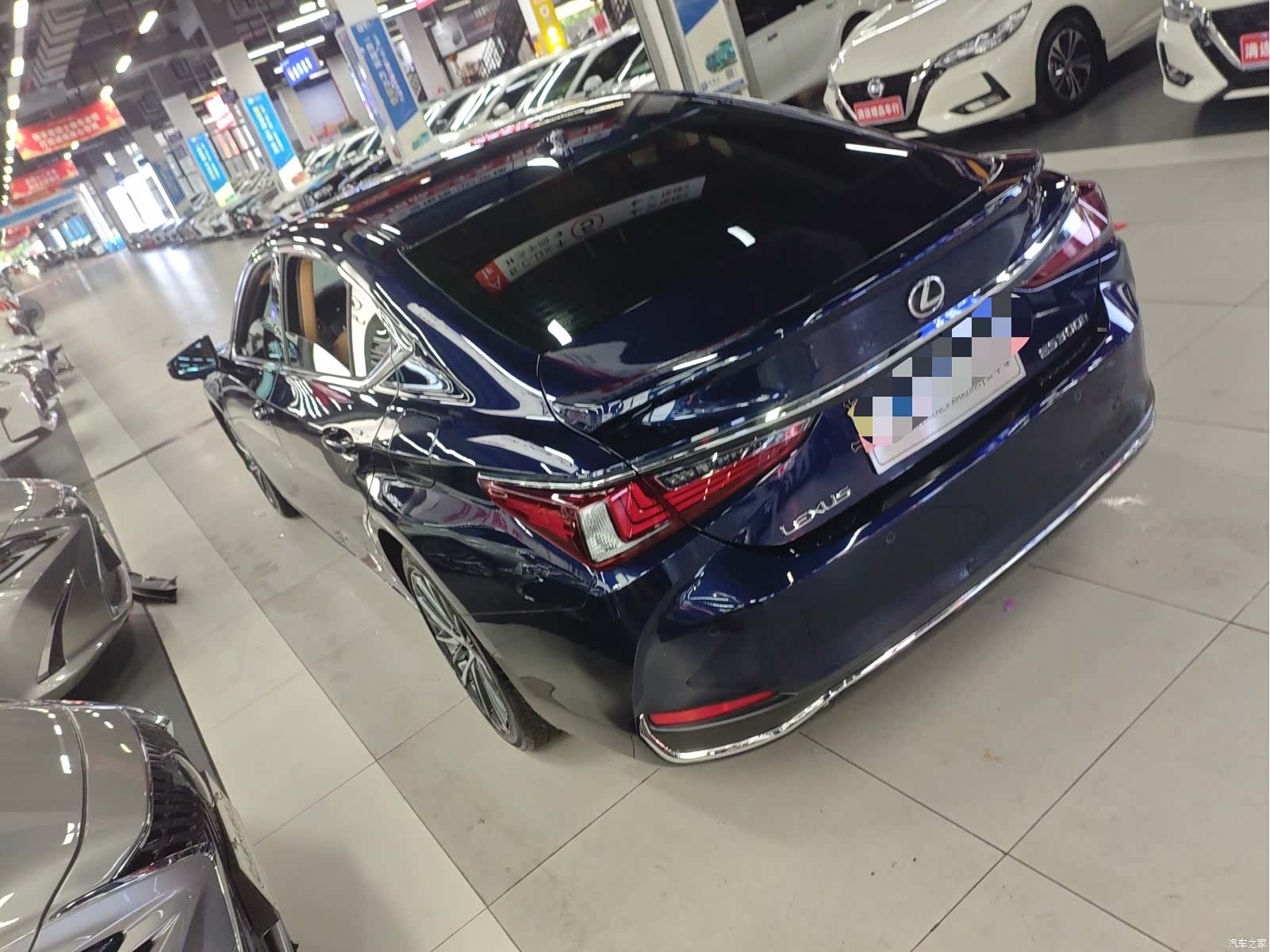 Lexus ES, 2024 7