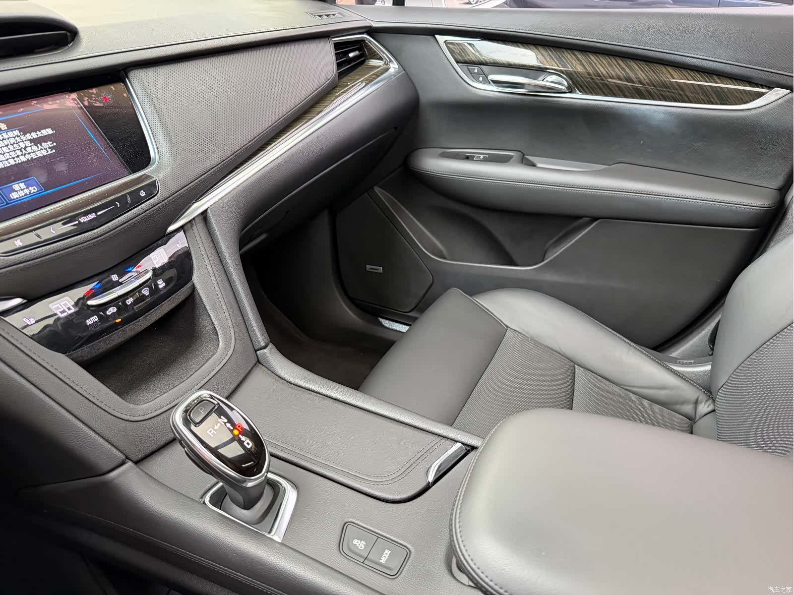 Cadillac XT5, 2016 11