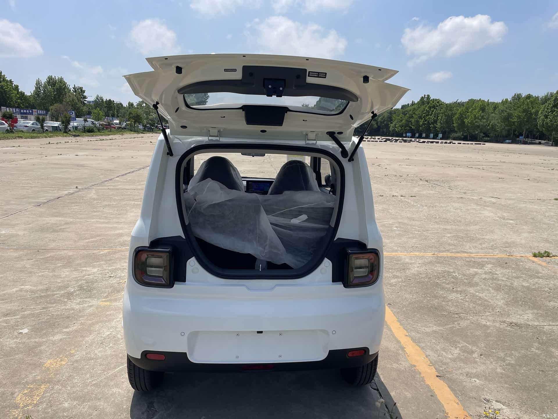 Geely Panda, 2026 14