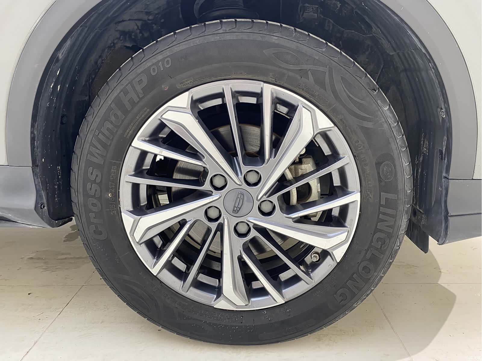 Geely Coolray, 2022 22