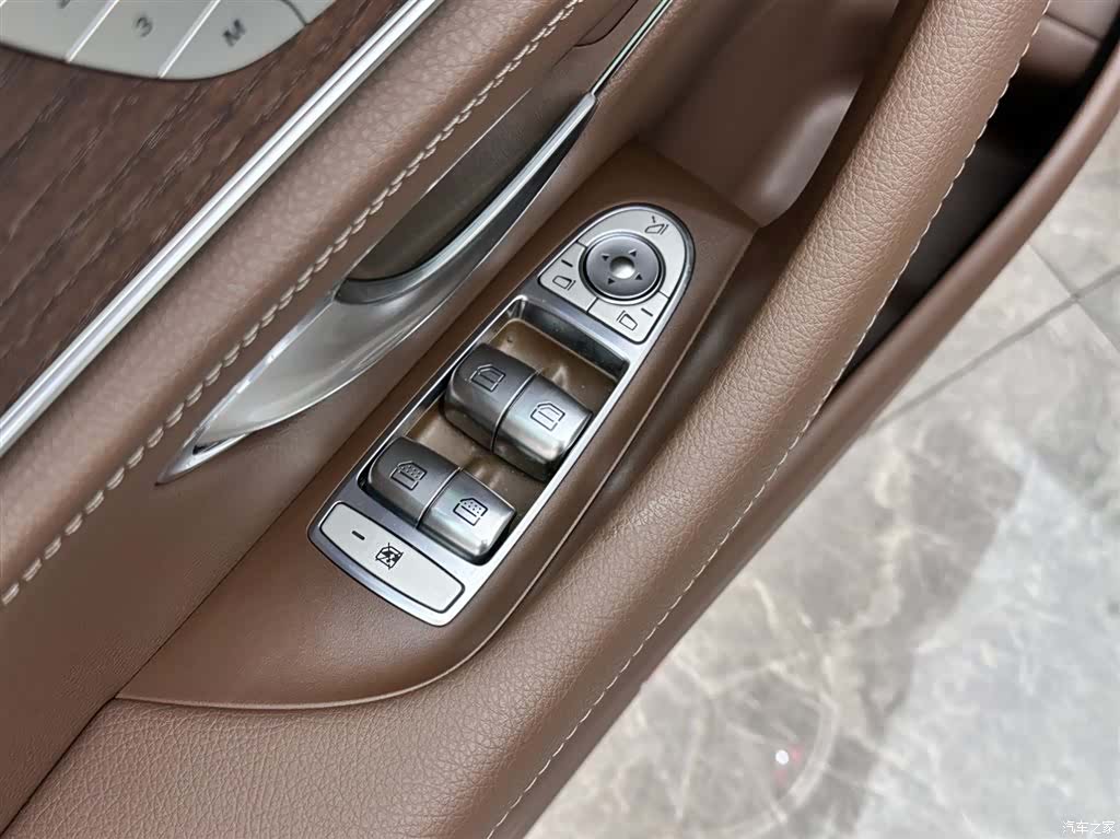 Mercedes-Benz E-Class, 2021 16