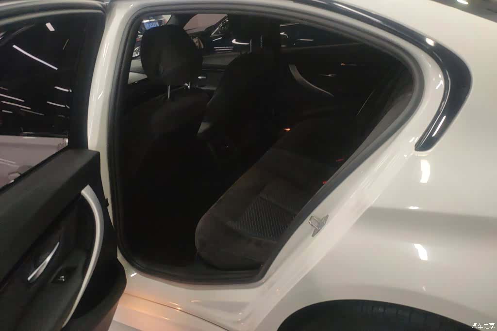 BMW 3 Series, 2017 11