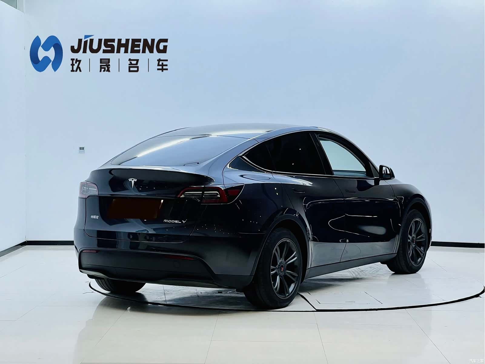 Tesla Model Y, 2024 6