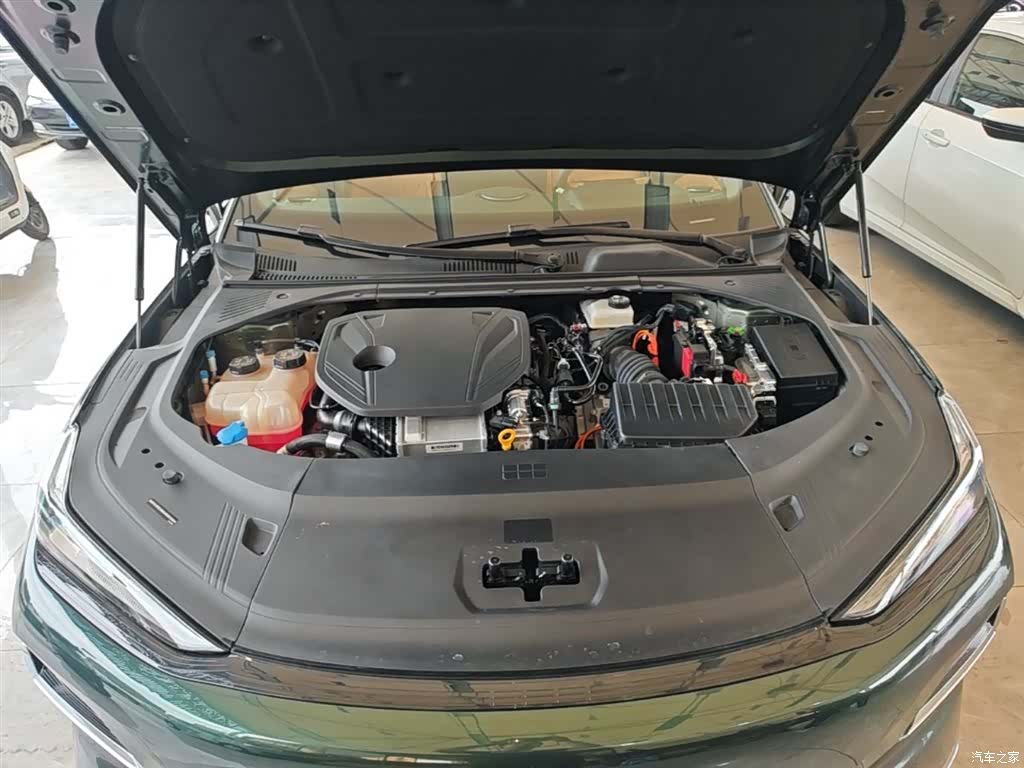 Geely 8, 2025 20
