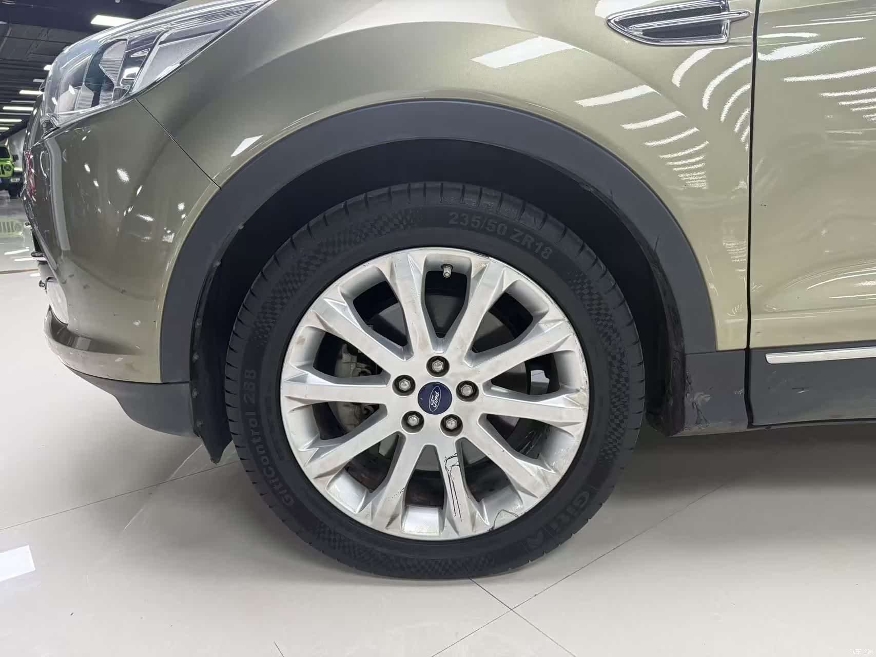 Ford Kuga, 2013 4