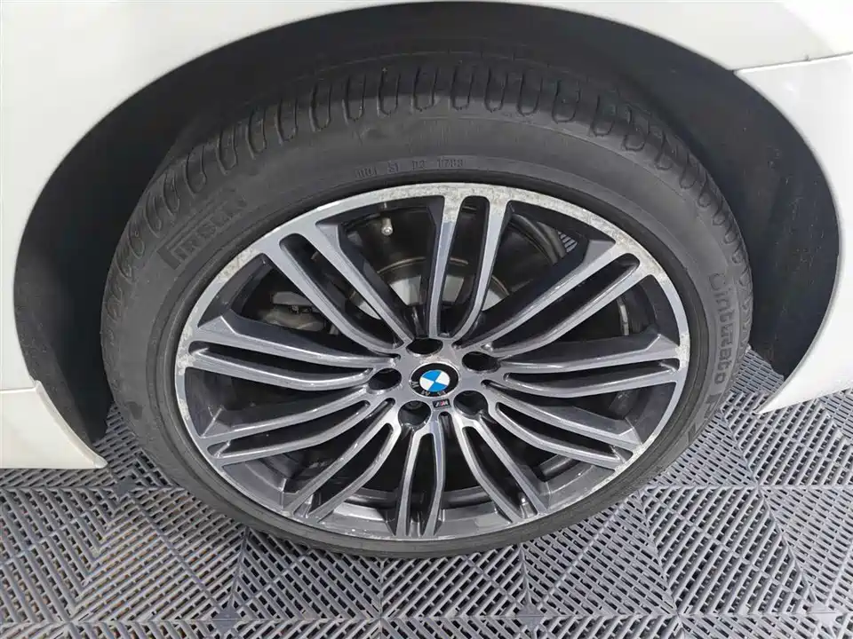 BMW 5 series BMW 5 series