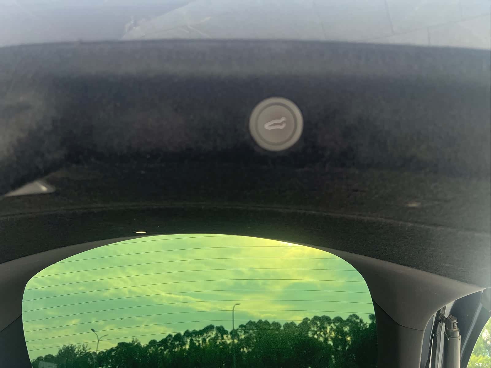 Tesla Model Y, 2025 12