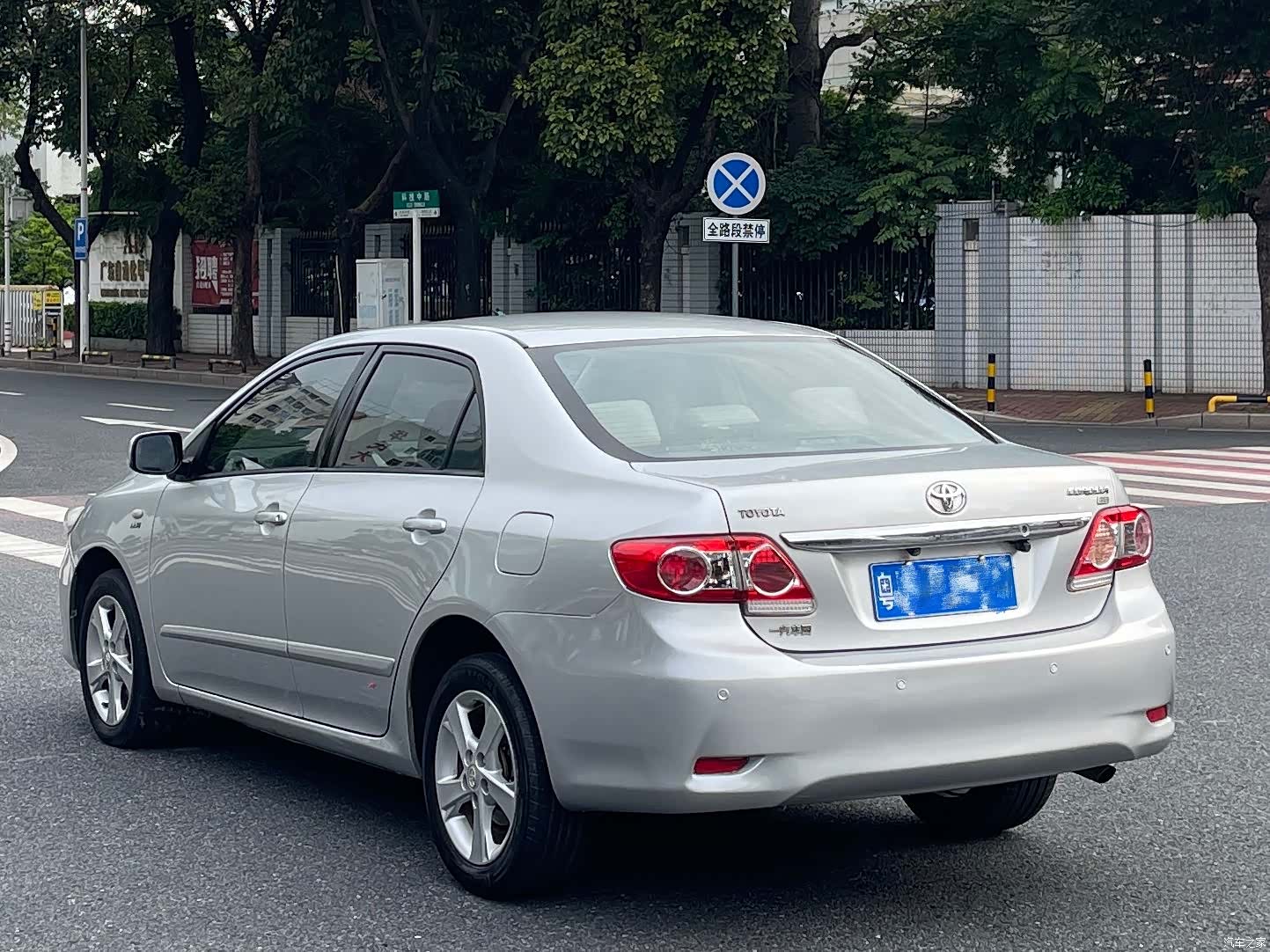Toyota Corolla, 2011 3