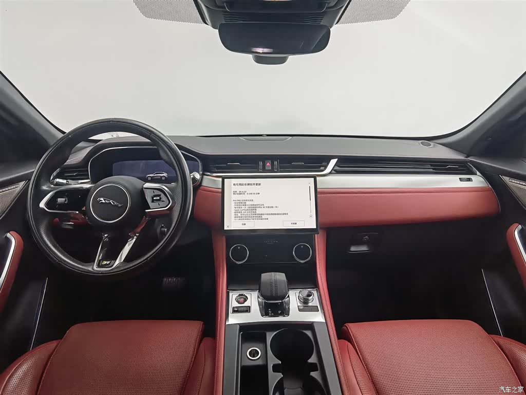 Jaguar F-PACE, 2021 все фото