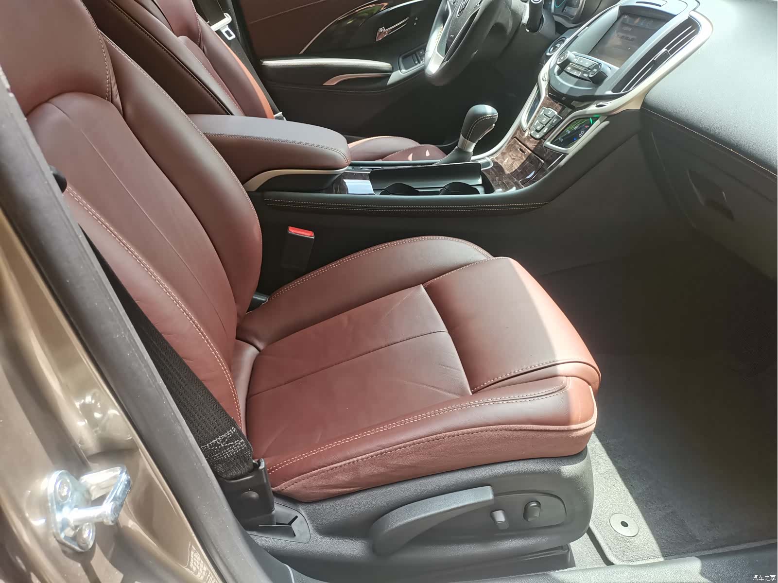 Buick LaCrosse, 2015 15