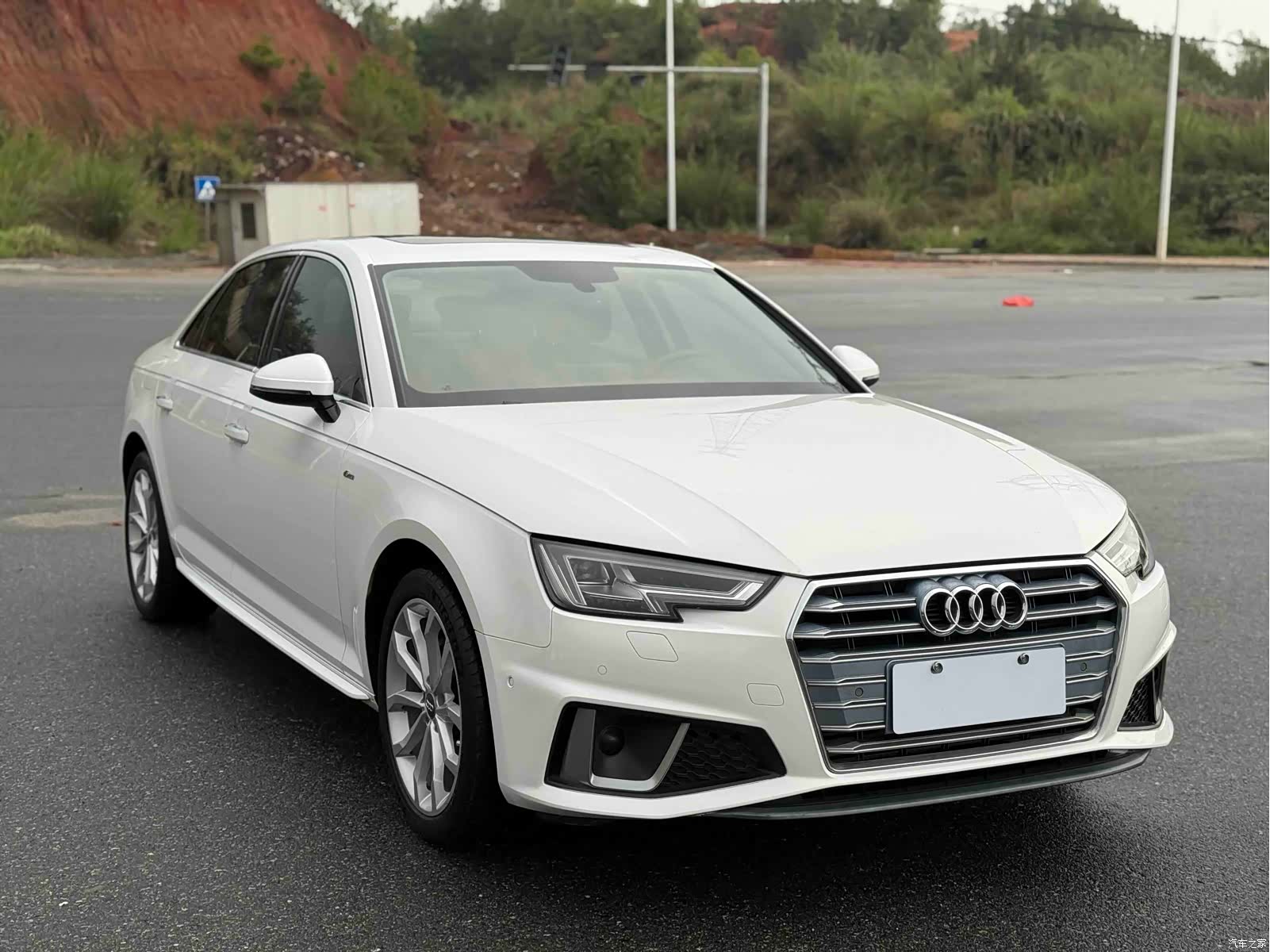 Audi A4L, 2019 3