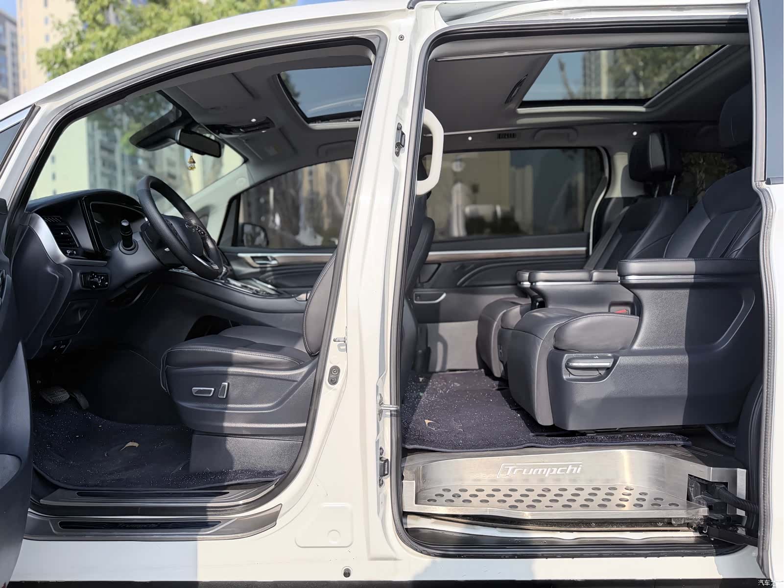 Trumpchi M8, 2021 11