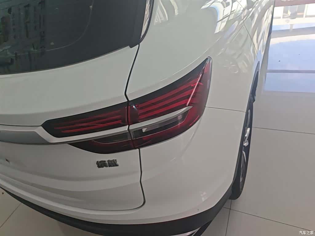 Geely Coolray, 2021 8