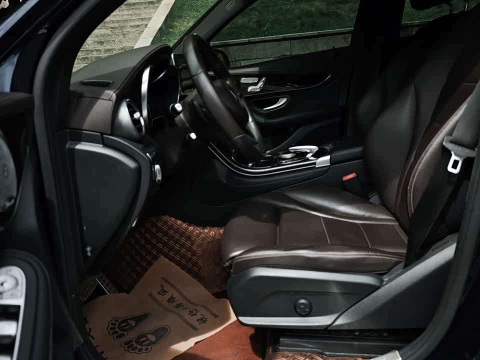 Mercedes-Benz GLC Mercedes-Benz GLC